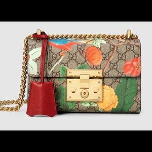 Gucci GG Supreme Tian bag